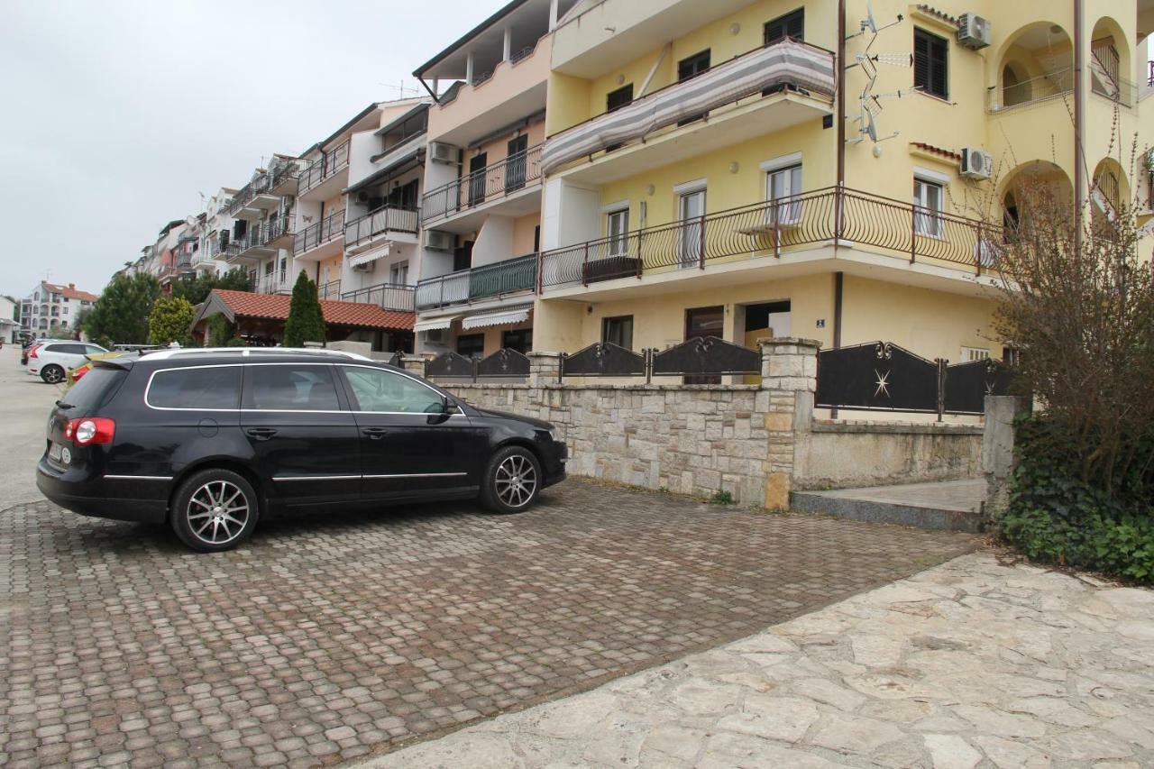 Apartment Zarko Vrsar Exterior photo